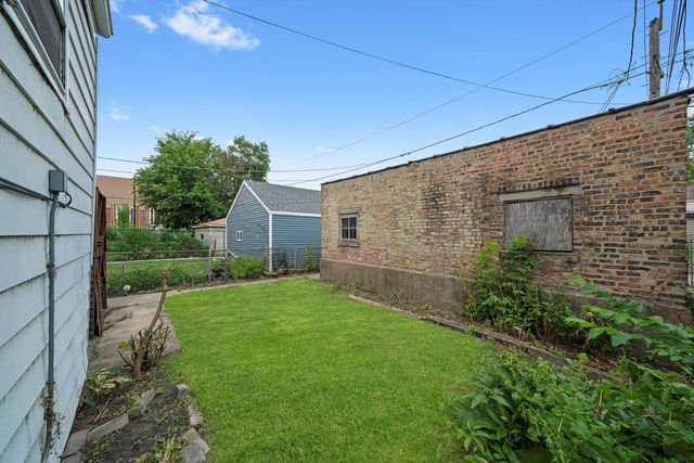 7611 S Aberdeen Street, Chicago, IL 60620