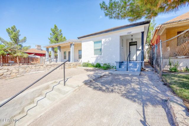 1307 E CALIFORNIA Avenue, El Paso, TX 79902