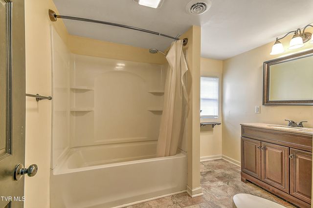 12338 Reedy Creek Road, Bristol, VA 24202