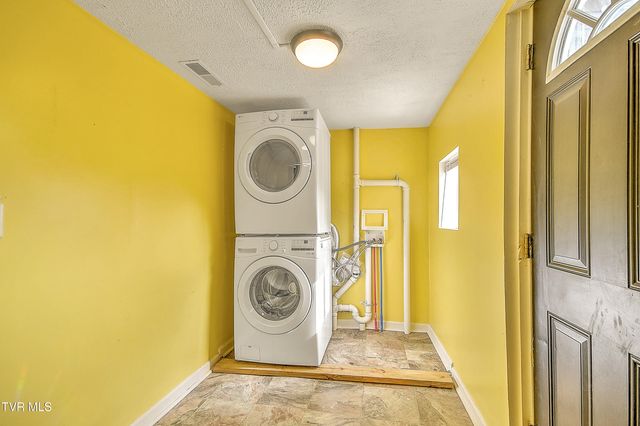 12338 Reedy Creek Road, Bristol, VA 24202