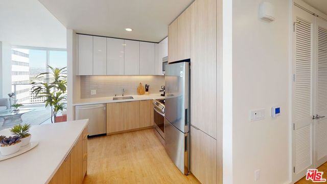 11750 Wilshire Boulevard 1811, Los Angeles, CA 90025