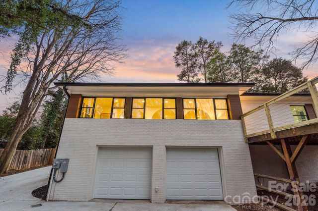 911 E Woodlawn Road, Charlotte, NC 28209