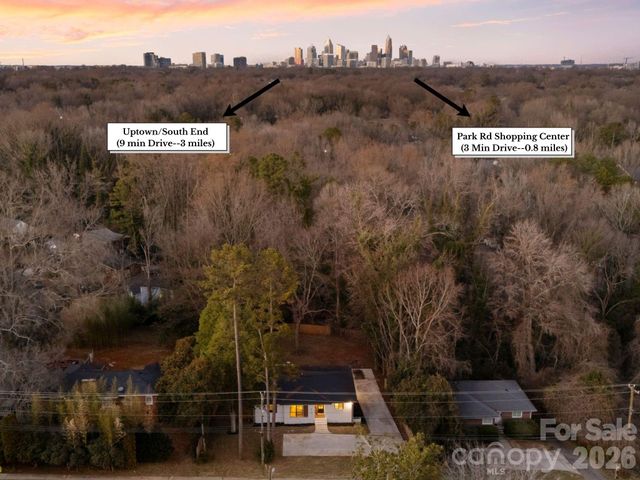 911 E Woodlawn Road, Charlotte, NC 28209