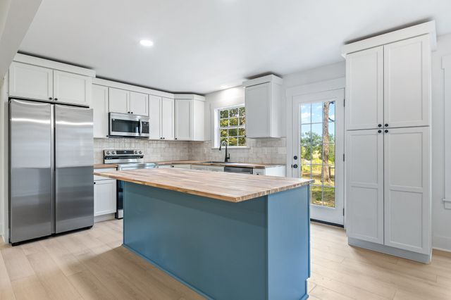 4757 Wildberry Ln, Chapel Hill, TN 37034