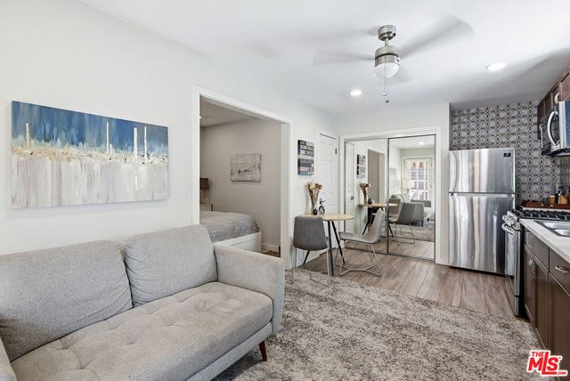 108 S Formosa Avenue, Los Angeles, CA 90036