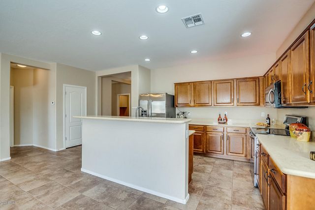 17610 W PORT ROYALE Lane, Surprise, AZ 85388