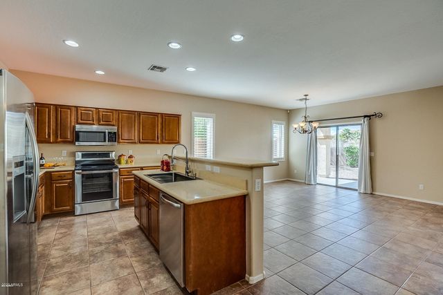 17610 W PORT ROYALE Lane, Surprise, AZ 85388