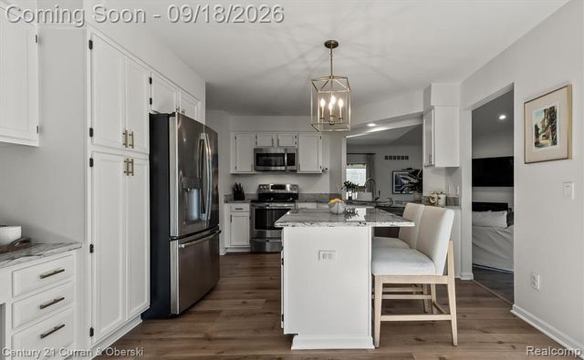 45093 Middlebury Court, Canton, MI 48188