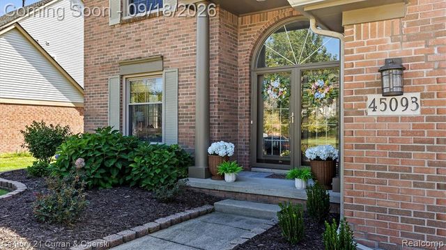 45093 Middlebury Court, Canton, MI 48188