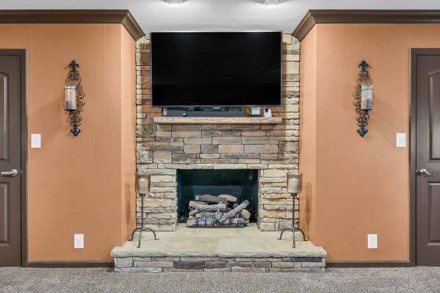 1311 Oak Hill Dr, Clarksville, TN 37040