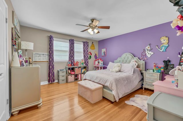1311 Oak Hill Dr, Clarksville, TN 37040