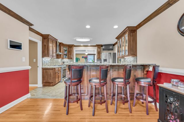 1311 Oak Hill Dr, Clarksville, TN 37040