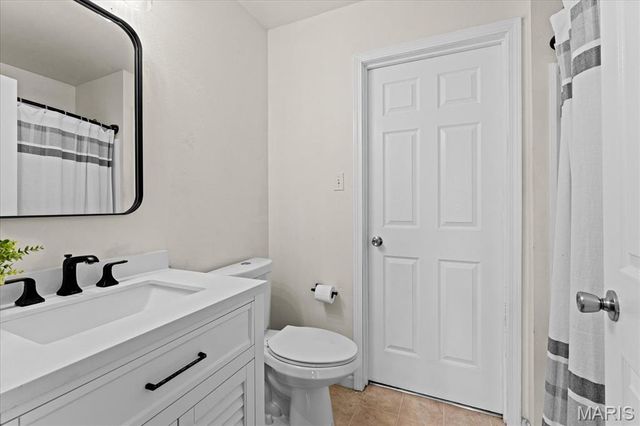 1213 Oakholt Court, Herculaneum, MO 63048