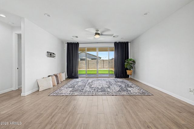 11236 E UPTON Avenue, Mesa, AZ 85212