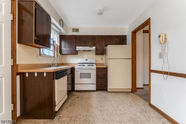 226 Riva Dr, Mansfield Twp., NJ 07840