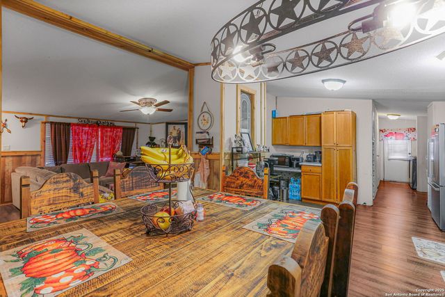 12925 Luckey Rd, Atascosa, TX 78002