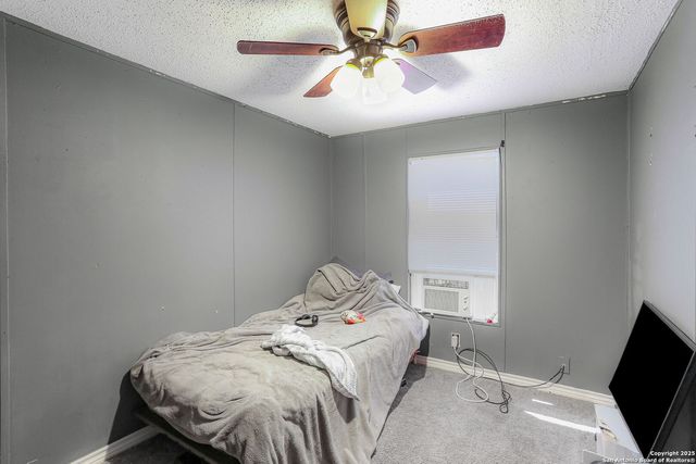 12925 Luckey Rd, Atascosa, TX 78002