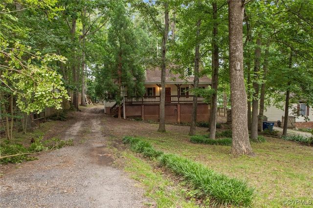 3025 Maplevale Rd, Chester, VA 23831