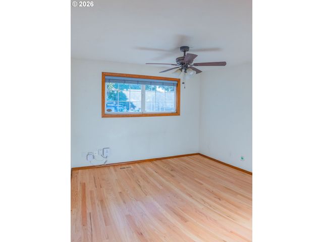 1108 Se 168TH Ave, Portland, OR 97233
