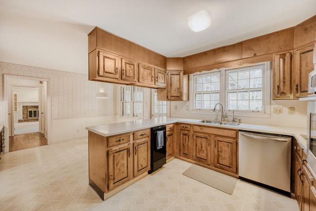 1240 Hampton Hall Drive NE, Brookhaven, GA 30319