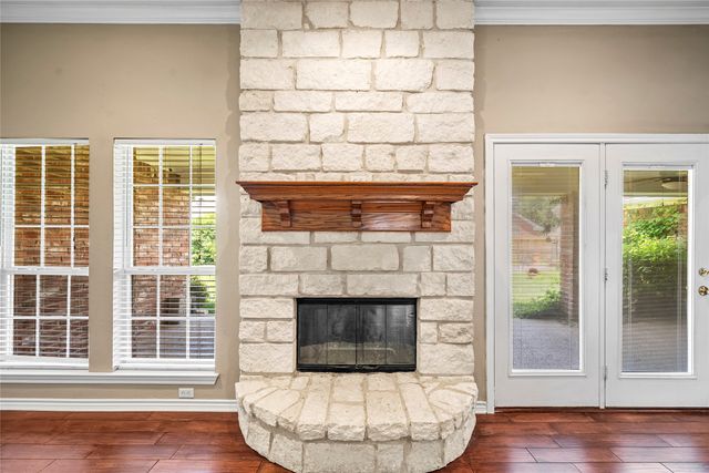 1204 Darbyton Drive, Hewitt, TX 76643