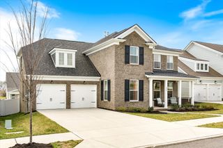 584 Snap Dragon Ln, Hendersonville, TN 37075