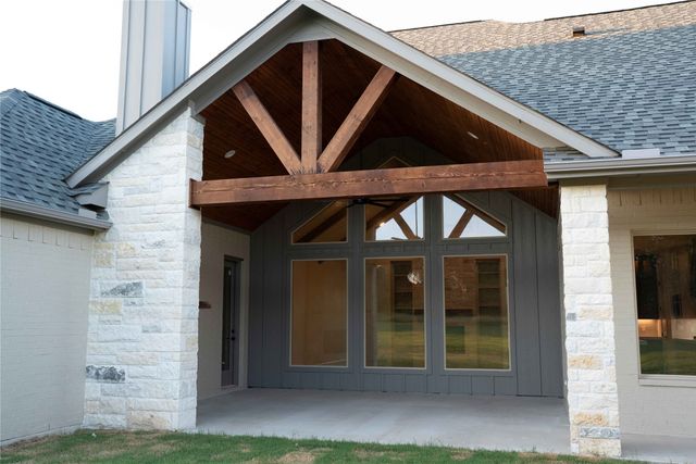 129 Heritage Springs Drive, Brock, TX 76087