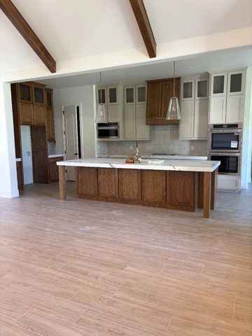 129 Heritage Springs Drive, Weatherford, TX 76087