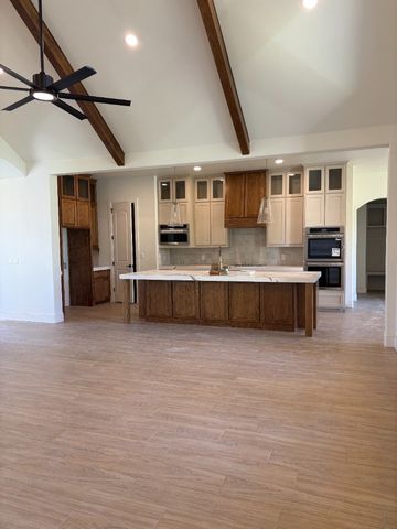 129 Heritage Springs Drive, Weatherford, TX 76087