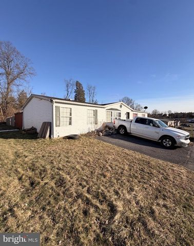 138 HEISTER RD, Birdsboro, PA 19508