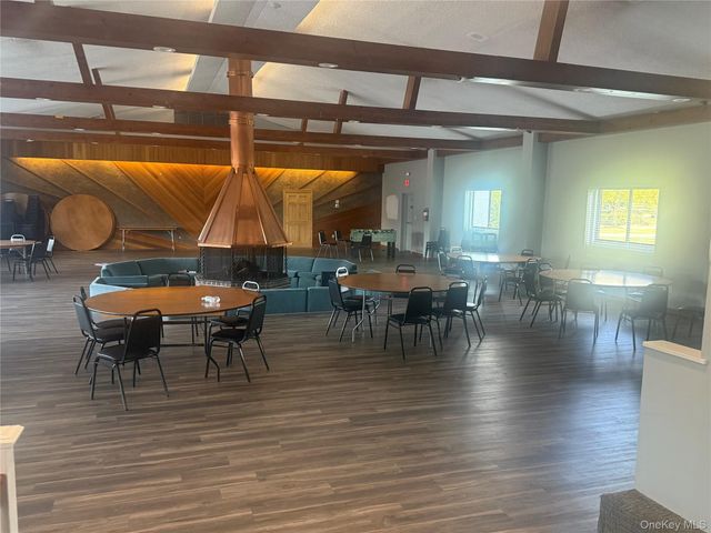 5 Laramie, Coram, NY 11727