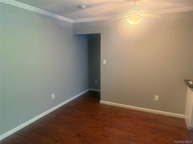 5 Laramie, Coram, NY 11727