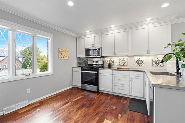 1606 Stone Mansion Drive, Franklin Park, PA 15143