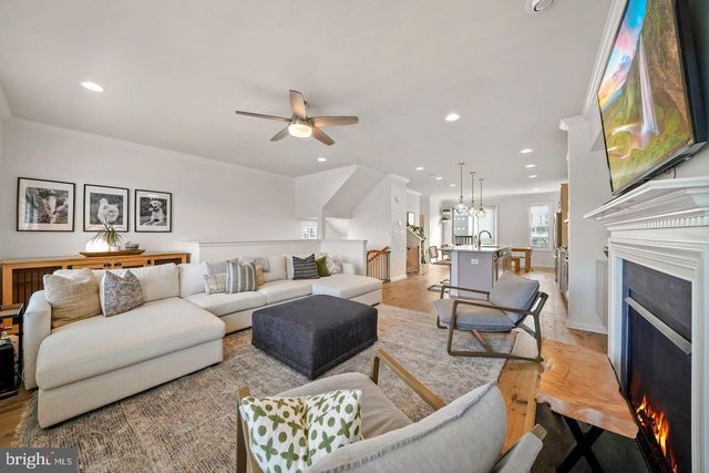 6755 PINCHOT LN, Haymarket, VA 20169