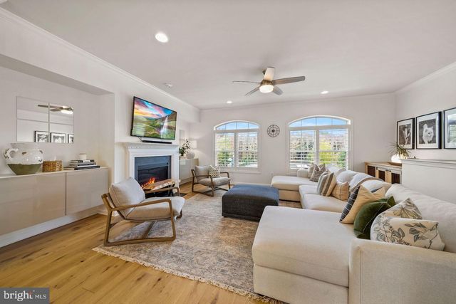 6755 PINCHOT LN, Haymarket, VA 20169