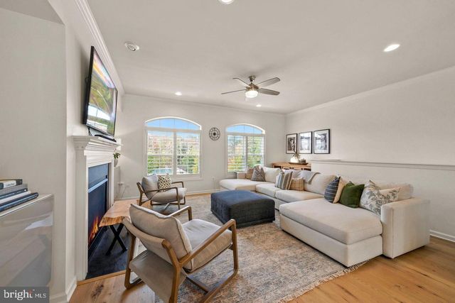 6755 PINCHOT LN, Haymarket, VA 20169