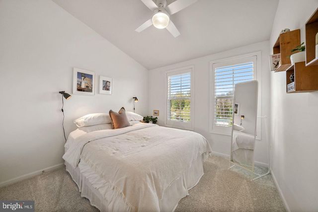 6755 PINCHOT LN, Haymarket, VA 20169