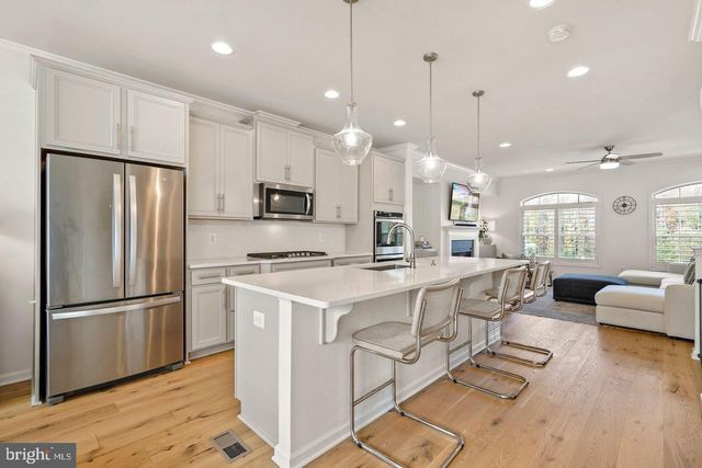 6755 PINCHOT LN, Haymarket, VA 20169