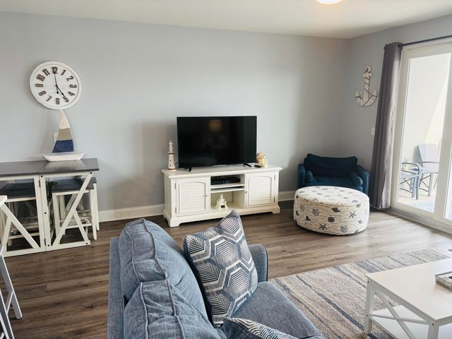 9860 S Thomas Drive UNIT 214, Panama City Beach, FL 32408