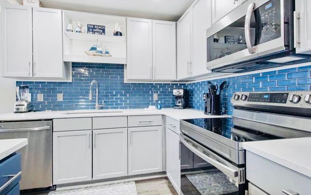 9860 S Thomas Drive UNIT 214, Panama City Beach, FL 32408