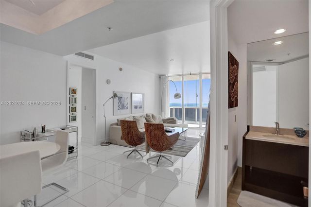 18201 COLLINS AV 4108, Sunny Isles Beach, FL 33160