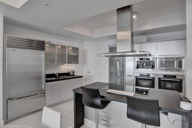18201 COLLINS AV 4108, Sunny Isles Beach, FL 33160