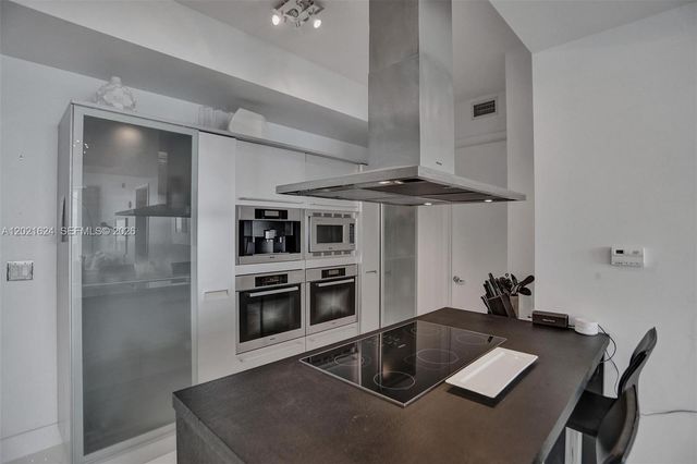 18201 COLLINS AV 4108, Sunny Isles Beach, FL 33160