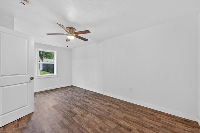 538 Pemberton Hill Road, Dallas, TX 75217