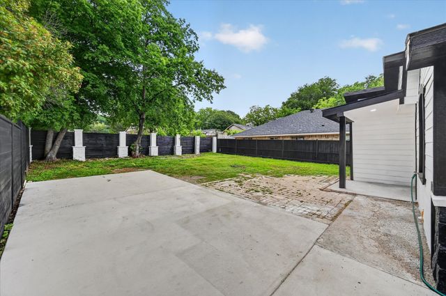 538 Pemberton Hill Road, Dallas, TX 75217
