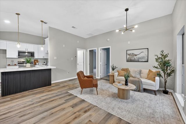 538 Pemberton Hill Road, Dallas, TX 75217