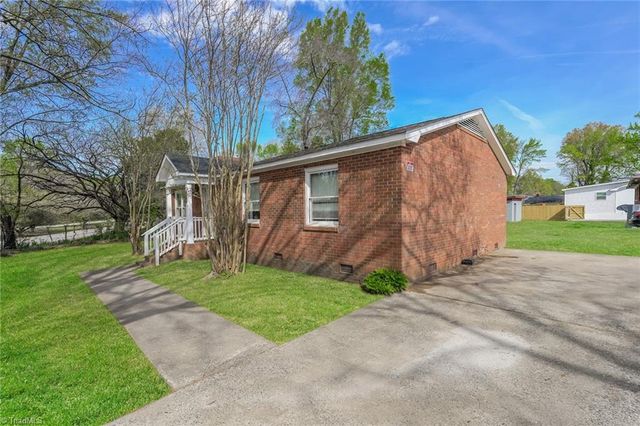 1118 English Street, Greensboro, NC 27401