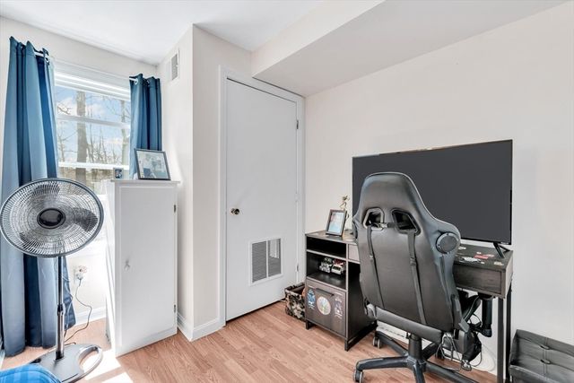 1 Marc Dr 1A-10, Plymouth, MA 02360