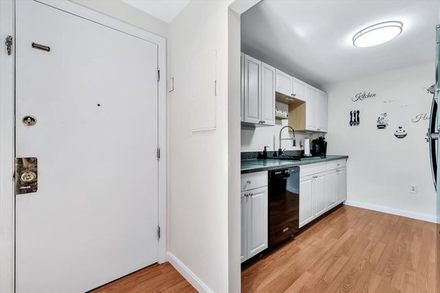 1 Marc Dr 1A-10, Plymouth, MA 02360