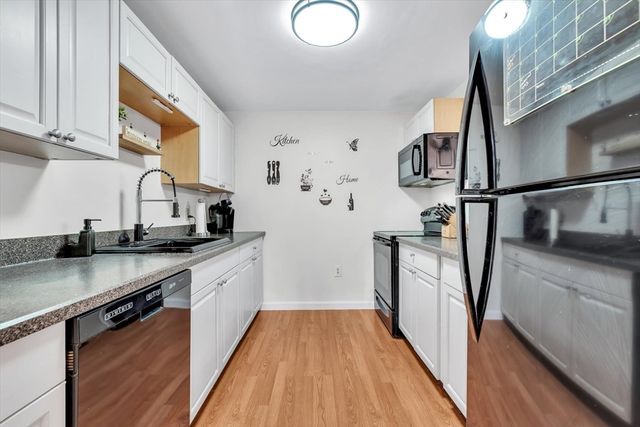 1 Marc Dr 1A-10, Plymouth, MA 02360